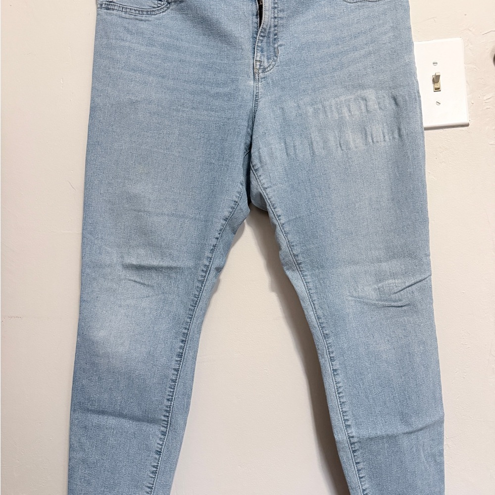 GAP Light Blue Denim Jeggings